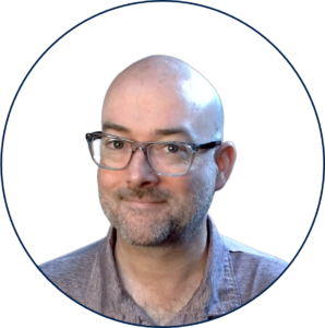 a headshot of Tom Cairns